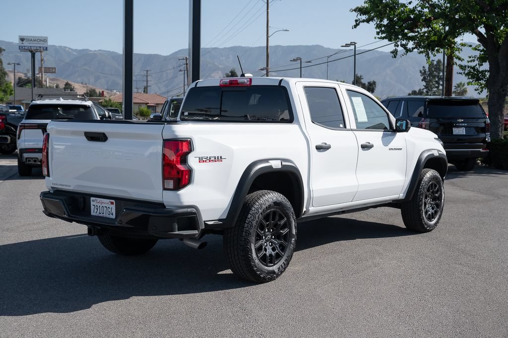 Used 2025 Chevrolet Colorado Trail Boss AWD/4WD image 4