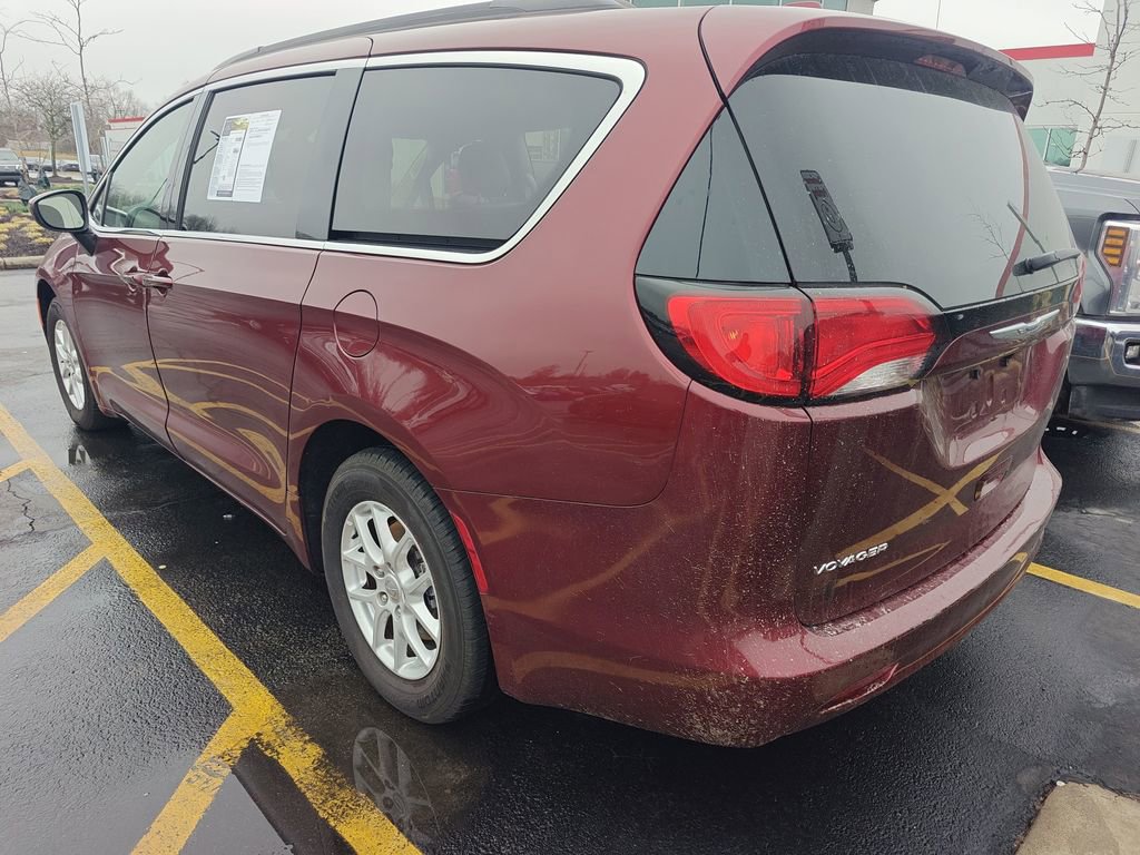 Used 2020 Chrysler Voyager Lxi image 4