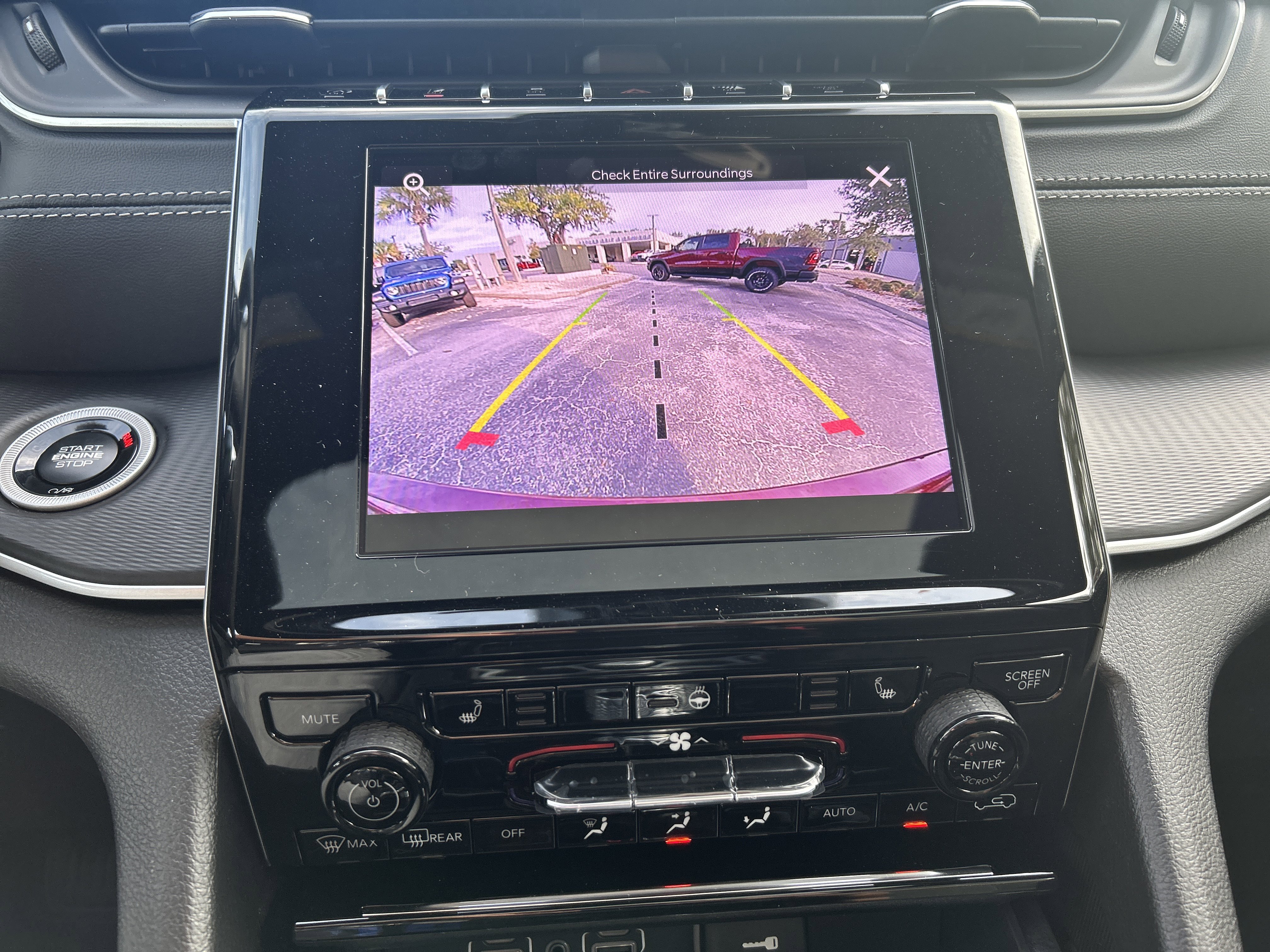 New 2025 Jeep Grand Cherokee Altitude image 50