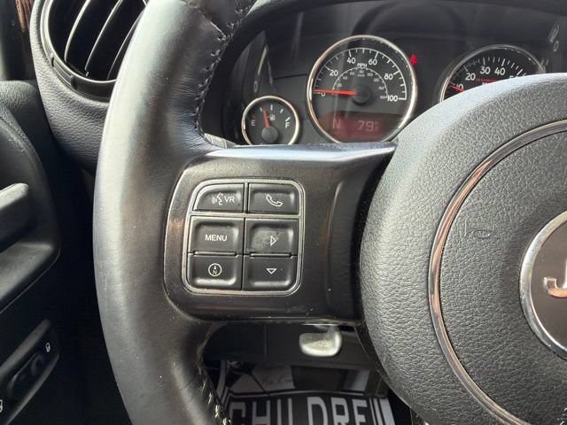 Used 2017 Jeep Wrangler Unlimited Rubicon AWD/4WD image 18