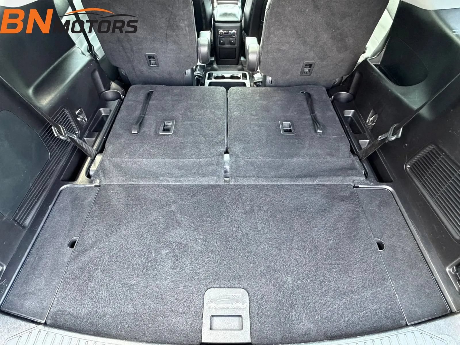 Used 2021 Ford Explorer XLT w/ Equipment Group 202A AWD/4WD image 21