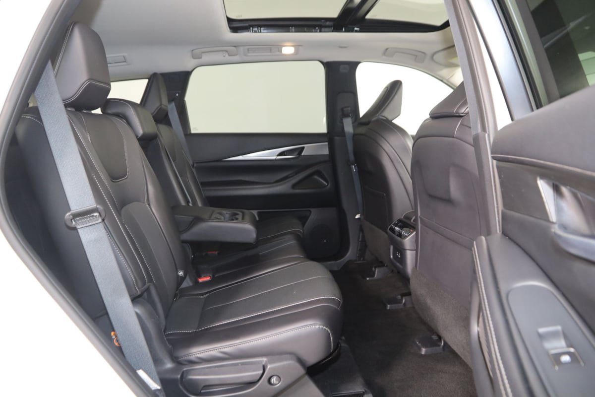 Used 2025 INFINITI QX60 Luxe AWD/4WD image 15