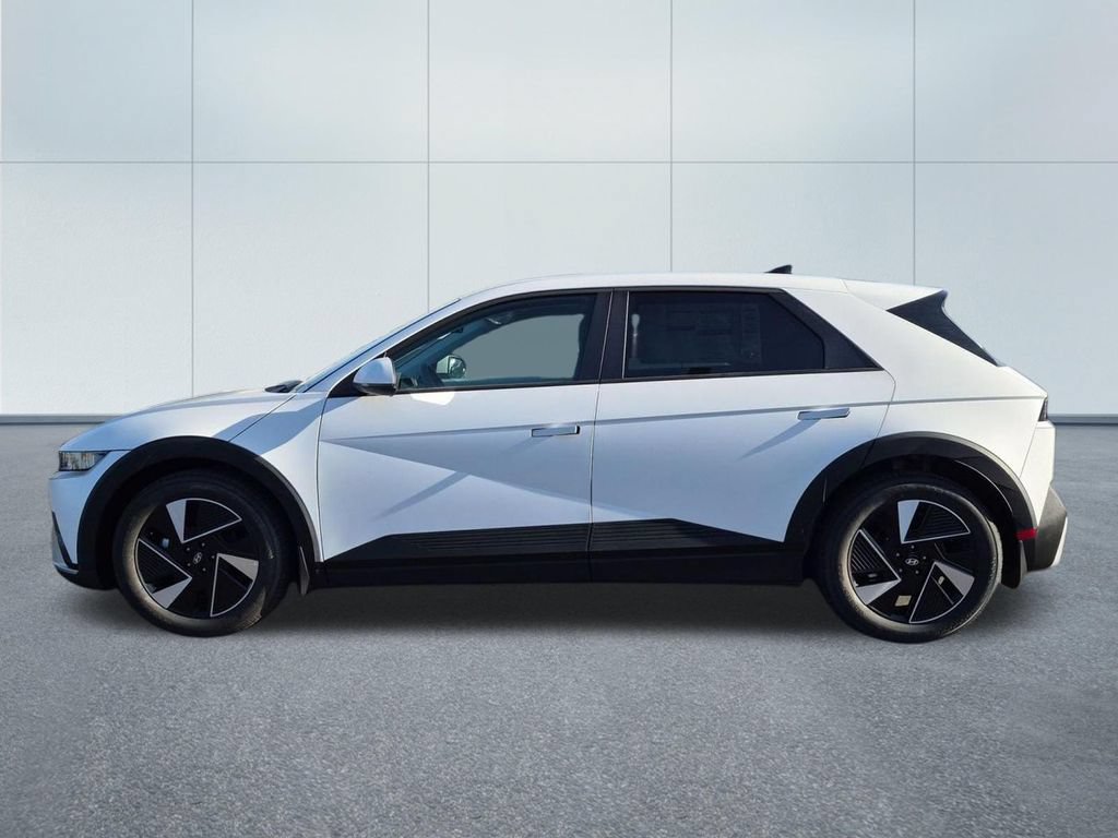 New 2026 Hyundai Ioniq 5 SEL RWD image 3