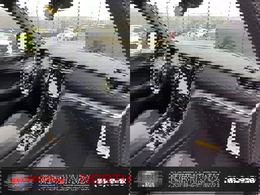 New 2025 Jeep Grand Cherokee L Altitude image 32