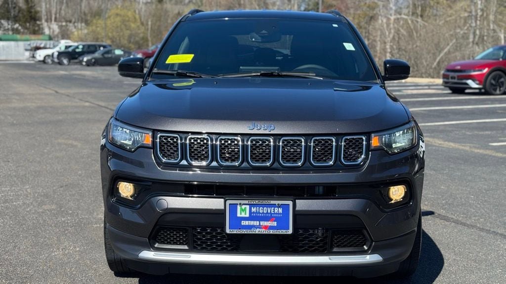 Used 2023 Jeep Compass Limited AWD/4WD image 2