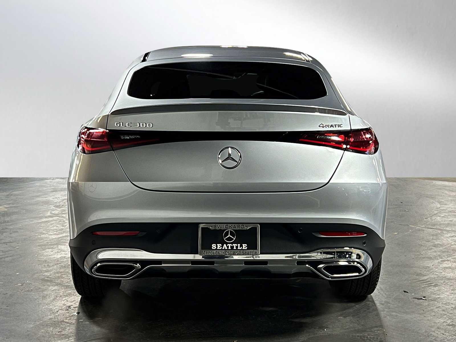 Certified 2025 Mercedes-Benz GLC 300 4MATIC image 4