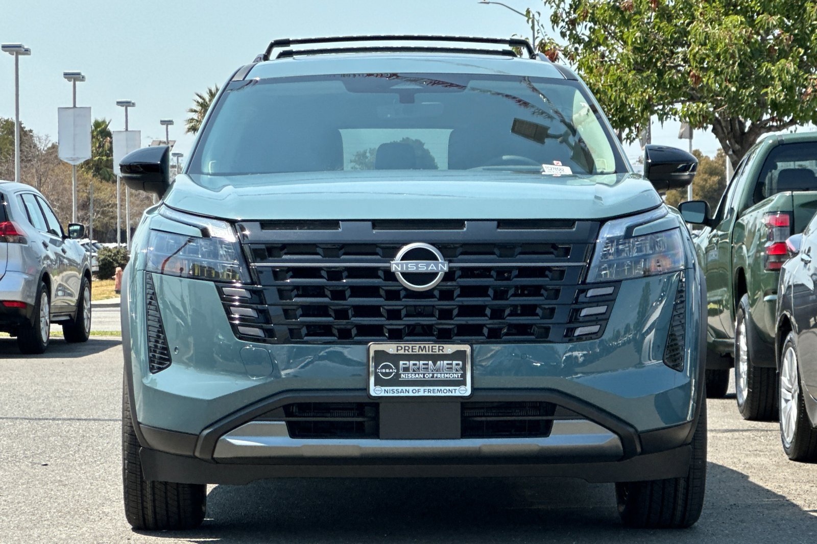 New 2026 Nissan Pathfinder Platinum FWD image 6