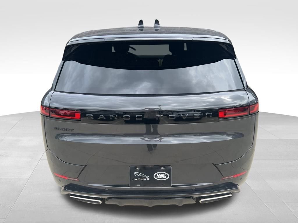 New 2024 Land Rover Range Rover Sport Dynamic SE image 8