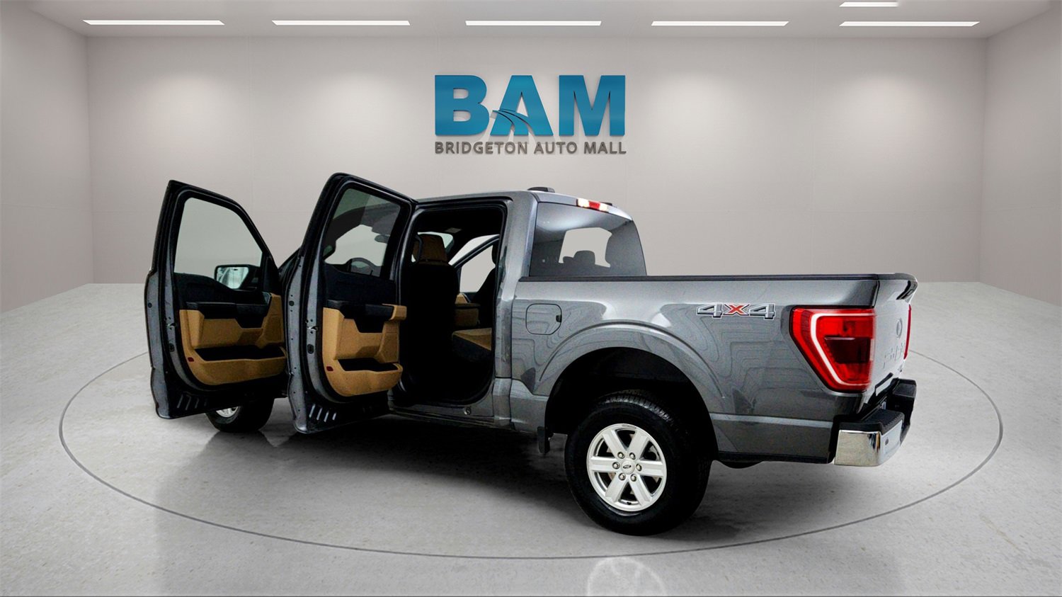 Used 2023 Ford F150 XLT image 11