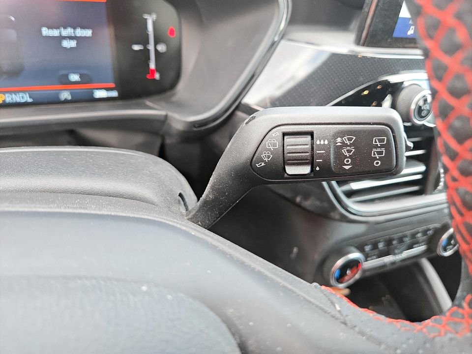Used 2025 Ford Escape ST-Line AWD/4WD image 17