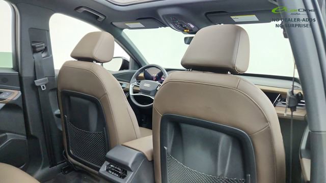 Used 2025 Audi Q6 e-tron Premium w/ Convenience Package RWD image 26
