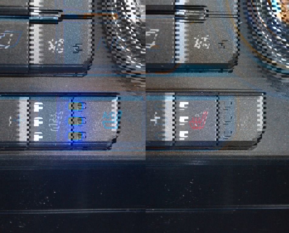 Used 2015 Ford F150 Platinum w/ Equipment Group 701A Luxury image 8