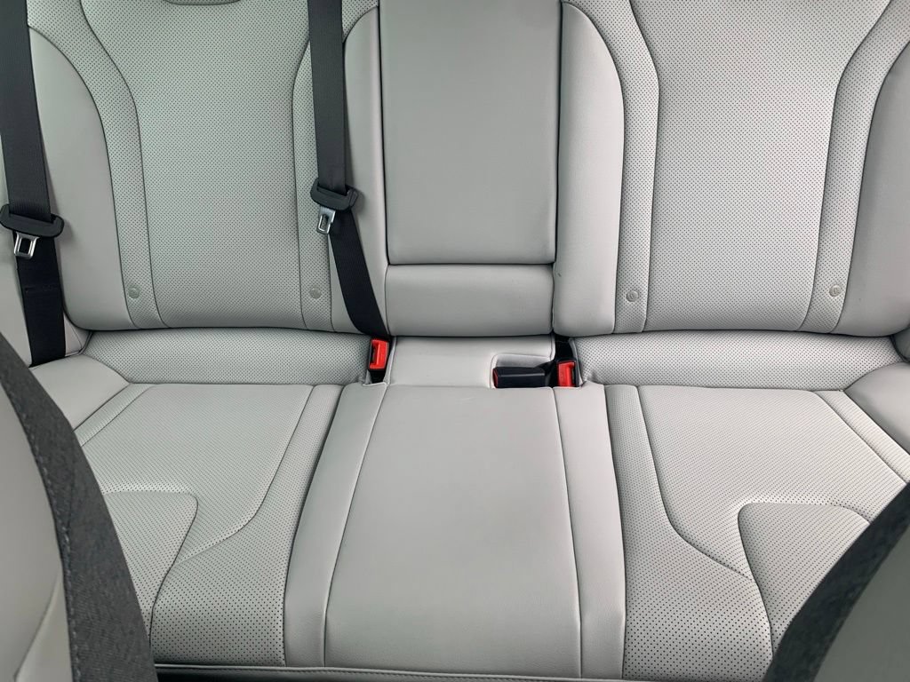 Certified 2024 Hyundai Elantra Limited FWD image 28
