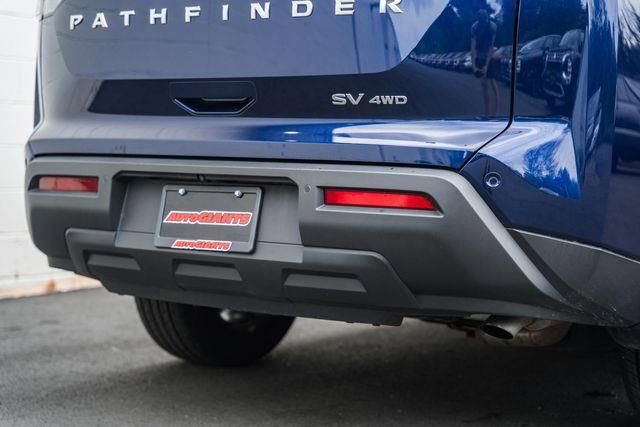 Used 2024 Nissan Pathfinder SV image 10