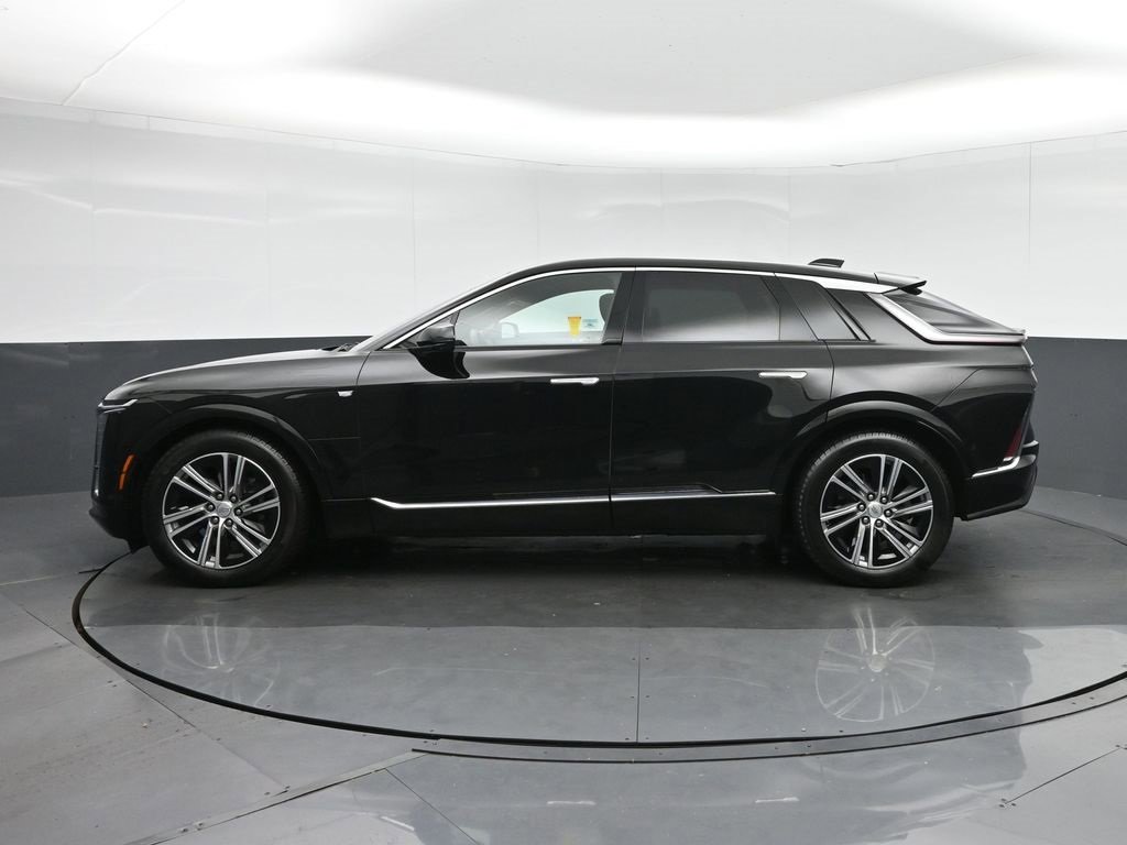Used 2023 Cadillac Lyriq 2WD image 4