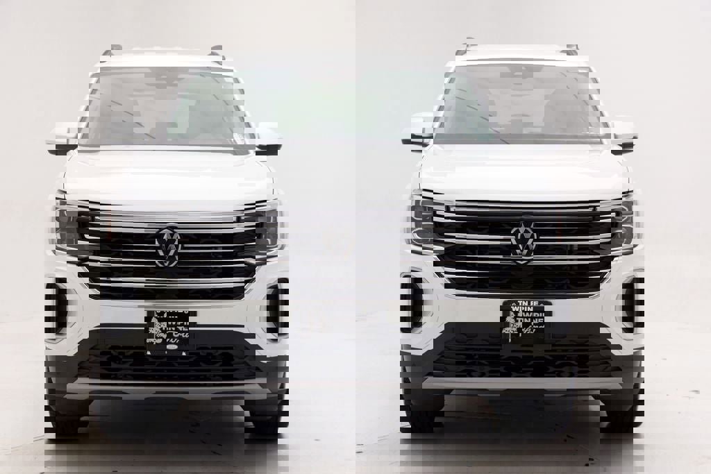 Used 2025 Volkswagen Atlas SE image 4