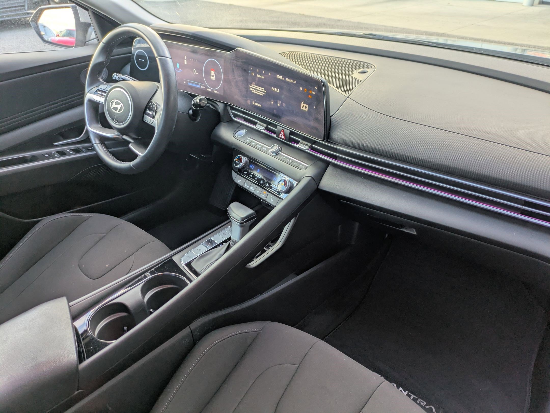 Used 2024 Hyundai Elantra SEL w/ Convenience Package image 28