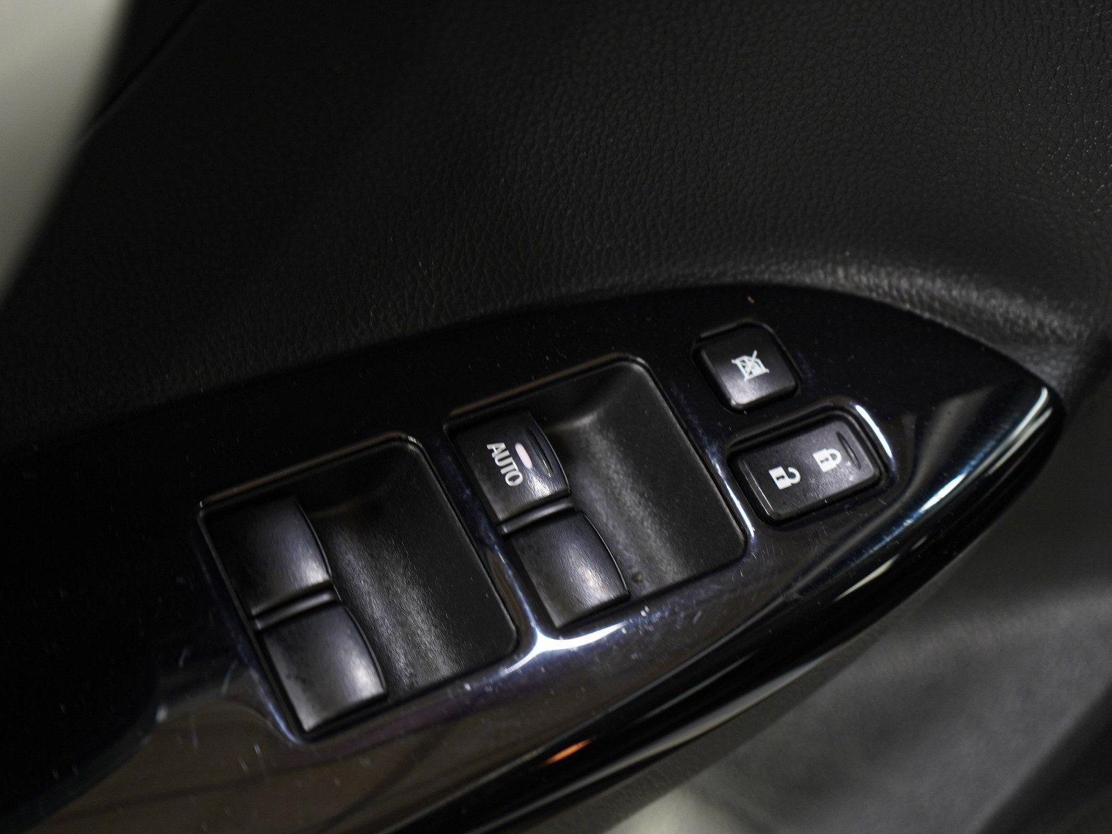 Used 2023 Mitsubishi Eclipse Cross LE image 22