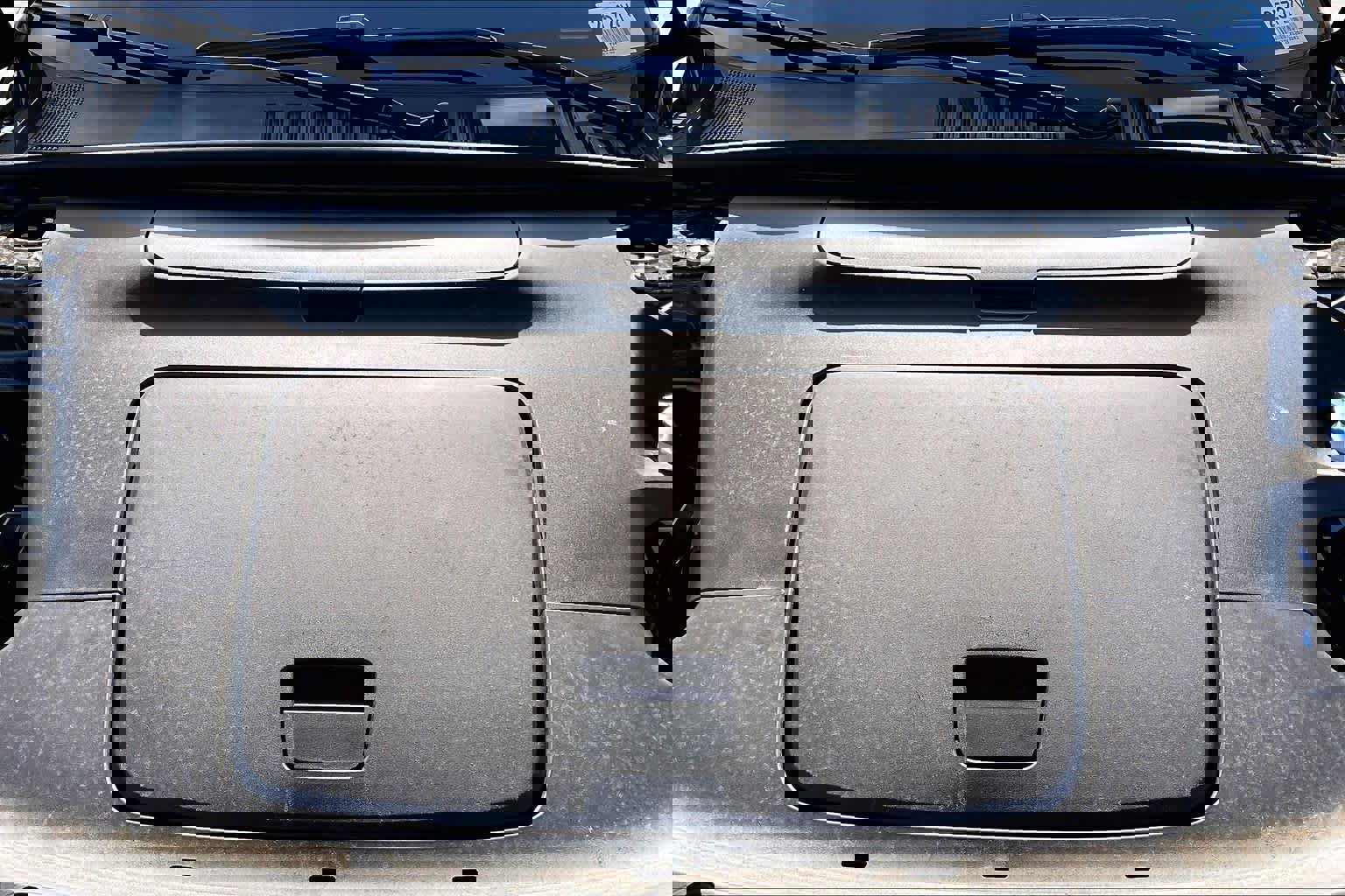 New 2025 Volvo EX30 Plus w/ Protection Package Premier image 13