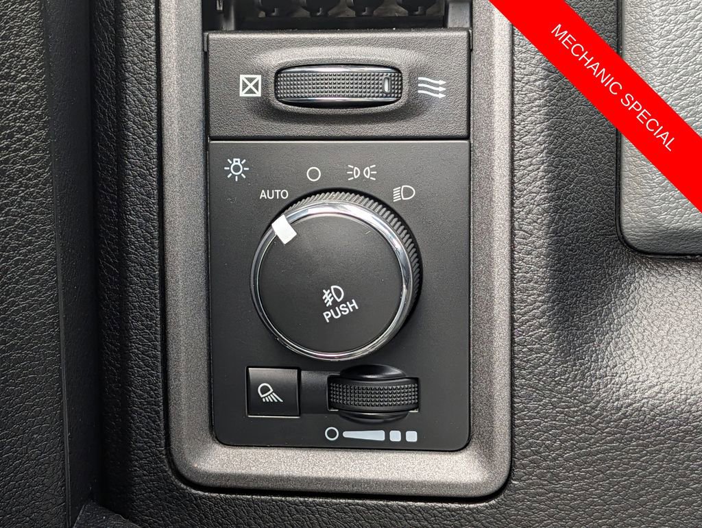 Used 2014 RAM 1500 Express AWD/4WD image 19
