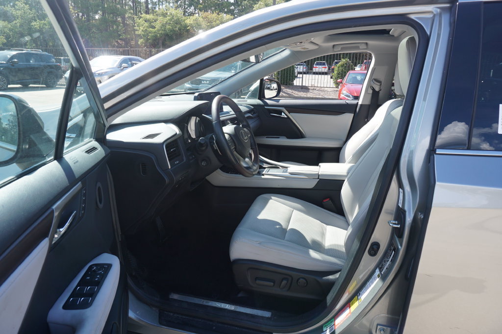 Used 2021 Lexus RX 350 FWD w/ Premium Package image 2