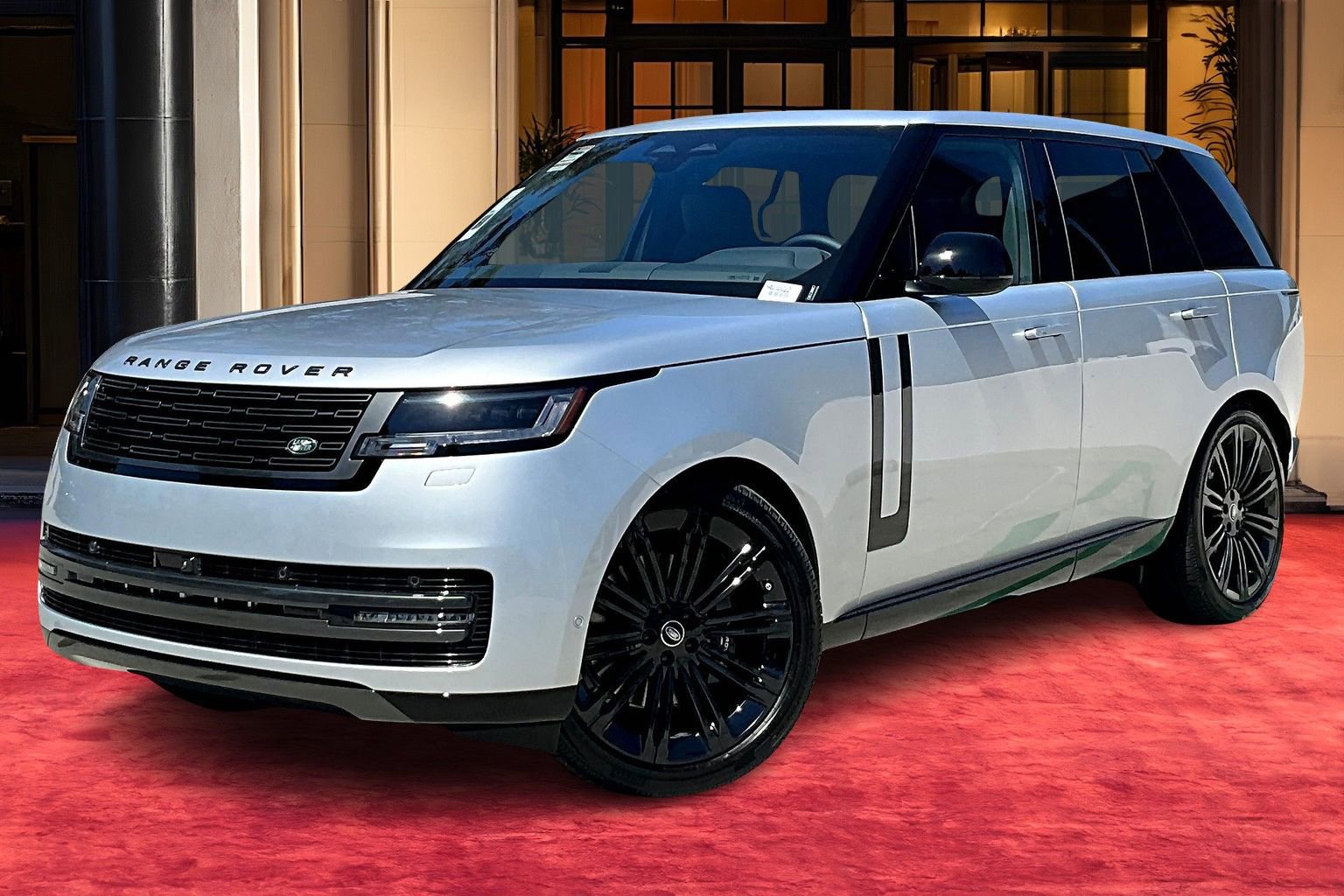 New 2025 Land Rover Range Rover SE