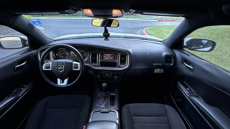 Used 2014 Dodge Charger SE RWD image 12