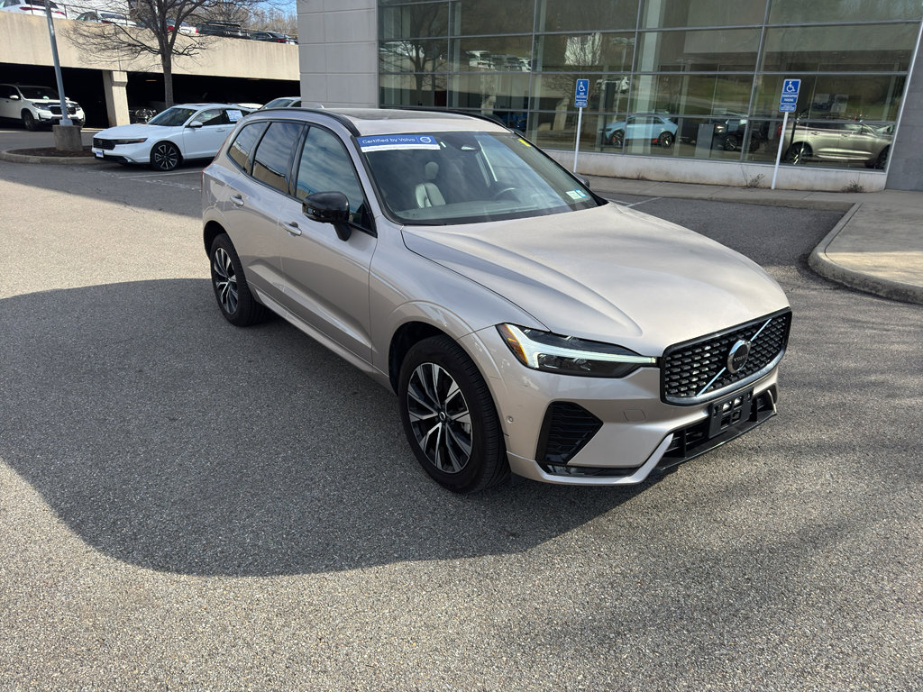 Certified 2025 Volvo XC60 B5 Plus image 1