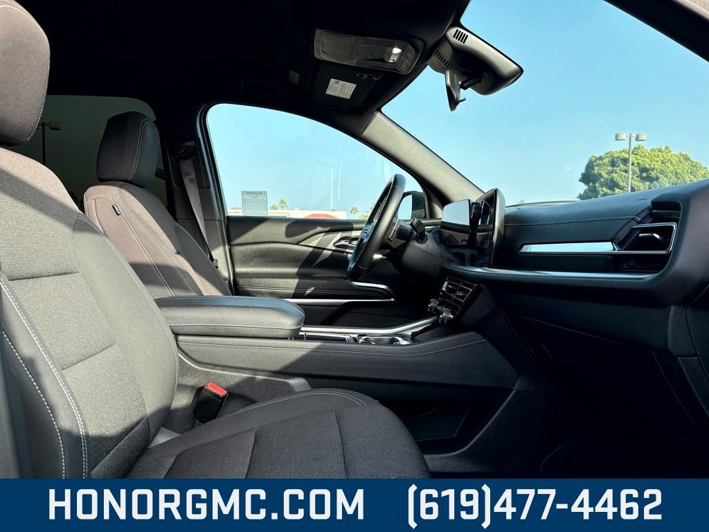 Used 2024 Chevrolet Traverse LT image 22