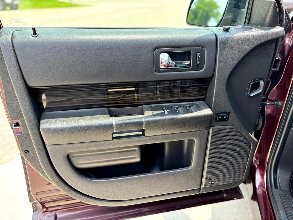 Used 2018 Ford Flex SEL w/ Equipment Group 202A image 18