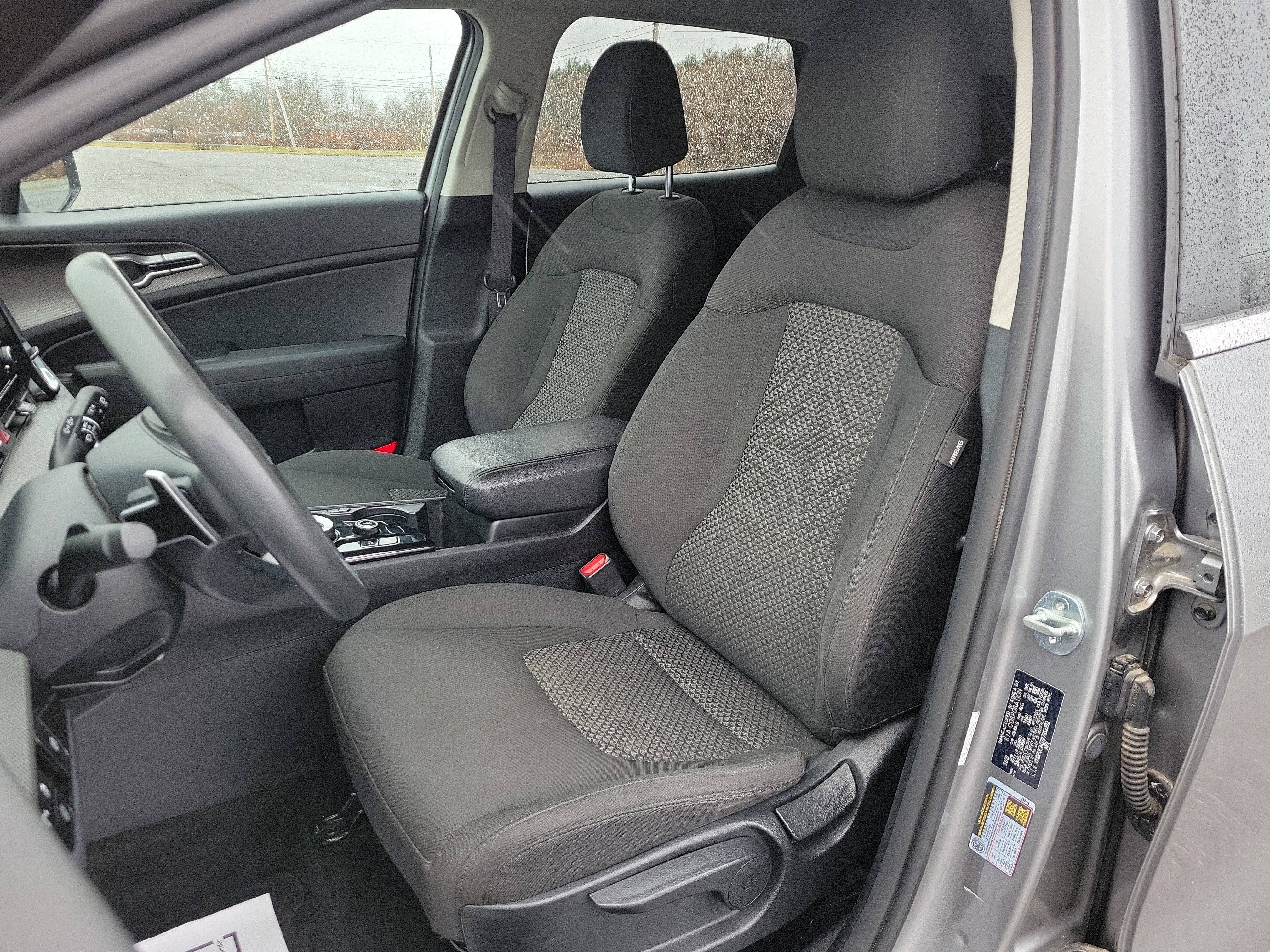 Used 2023 Kia Sportage LX AWD/4WD image 14