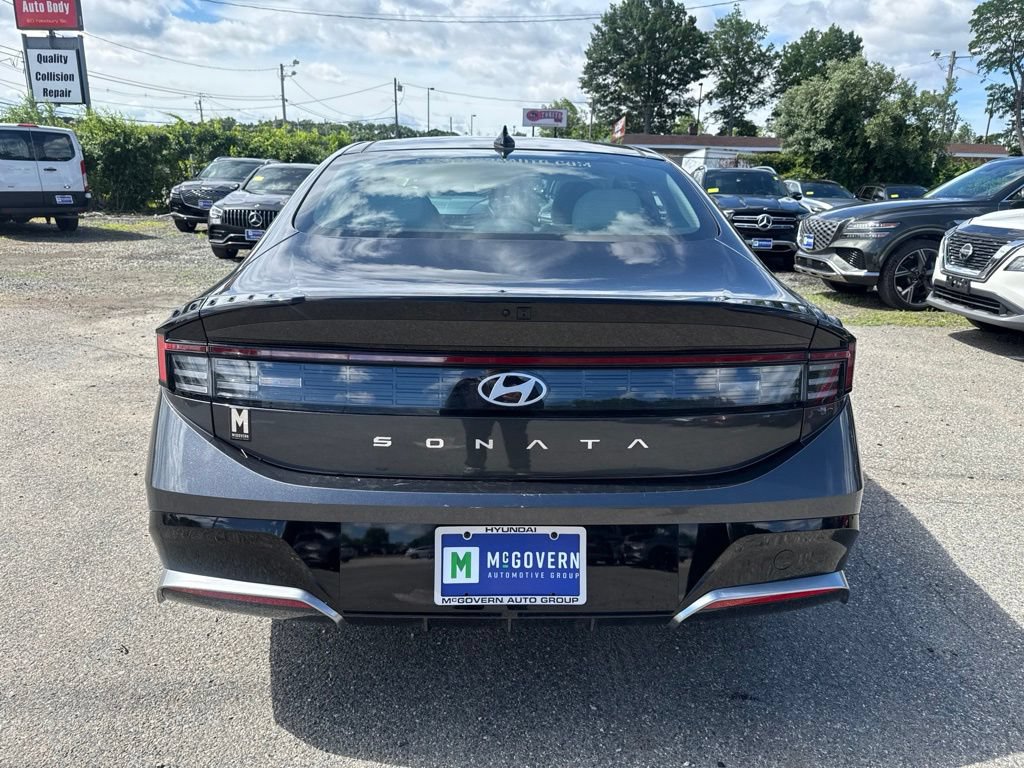 Used 2025 Hyundai Sonata SEL FWD image 22