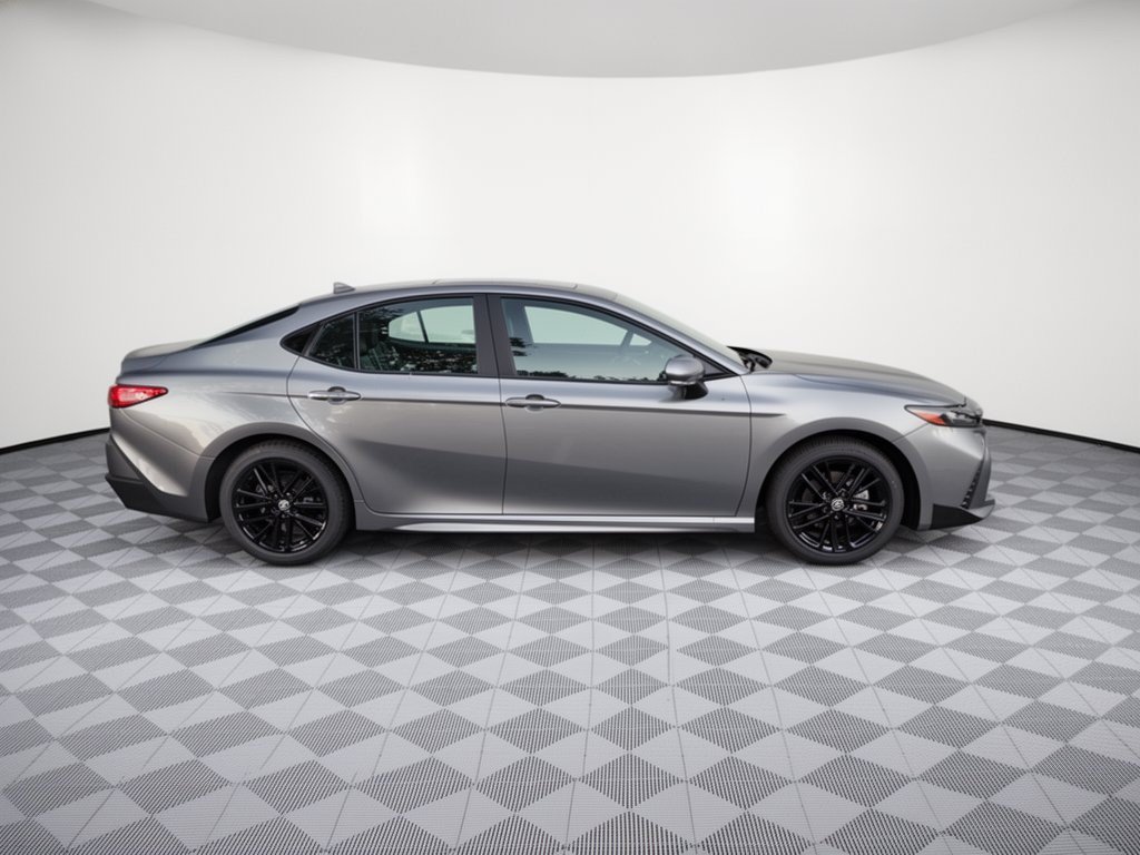 Used 2026 Toyota Camry SE FWD image 8