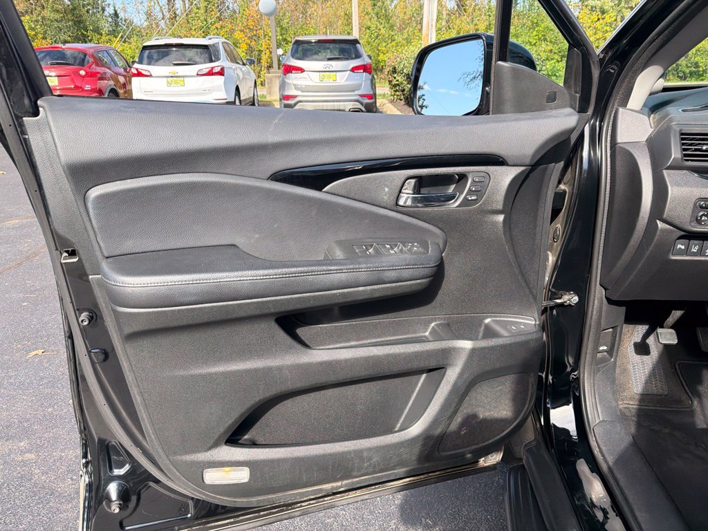 Used 2017 Honda Pilot Elite image 17