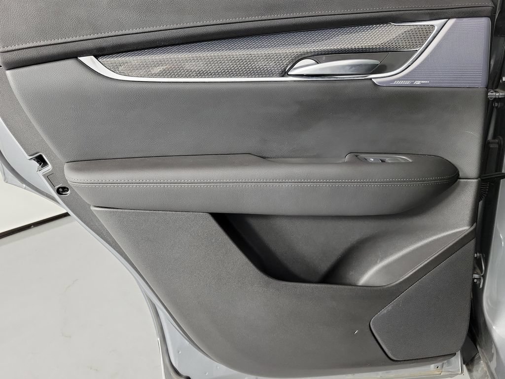 Used 2025 Cadillac XT5 Sportv AWD/4WD image 13