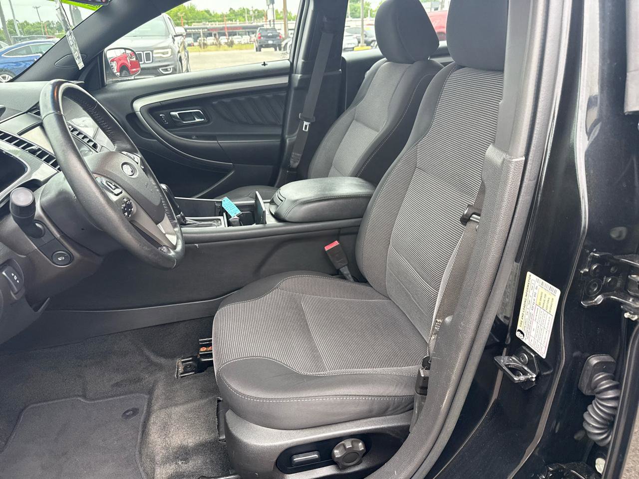 Used 2015 Ford Taurus SEL w/ Equipment Group 201A AWD/4WD image 9