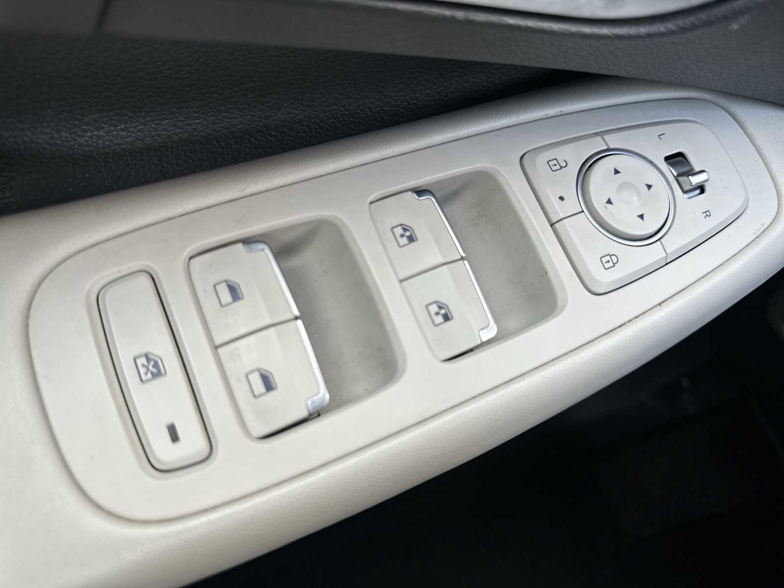 Used 2024 Hyundai Sonata SEL image 15