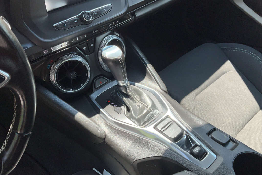 Certified 2018 Chevrolet Camaro LT RWD image 14