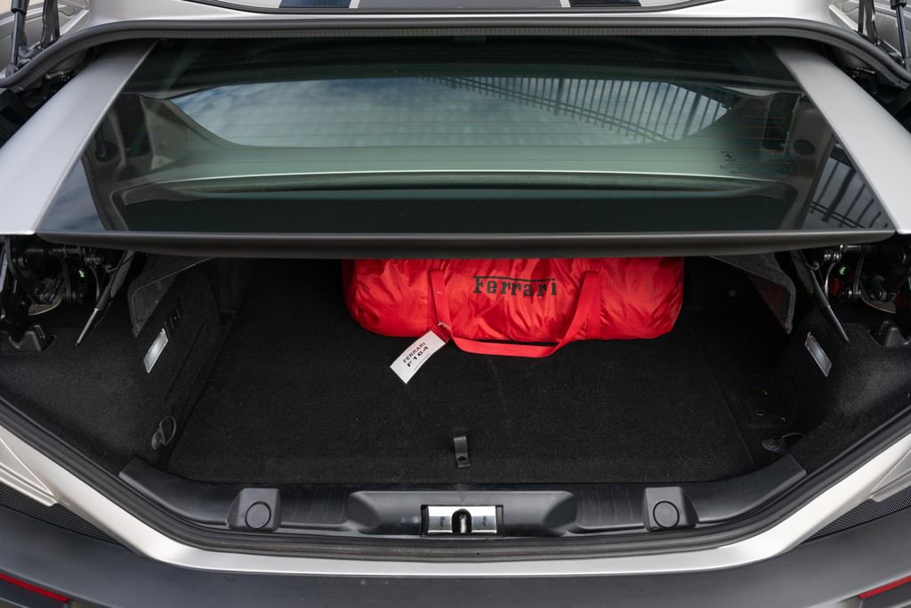 Certified 2019 Ferrari Portofino image 24