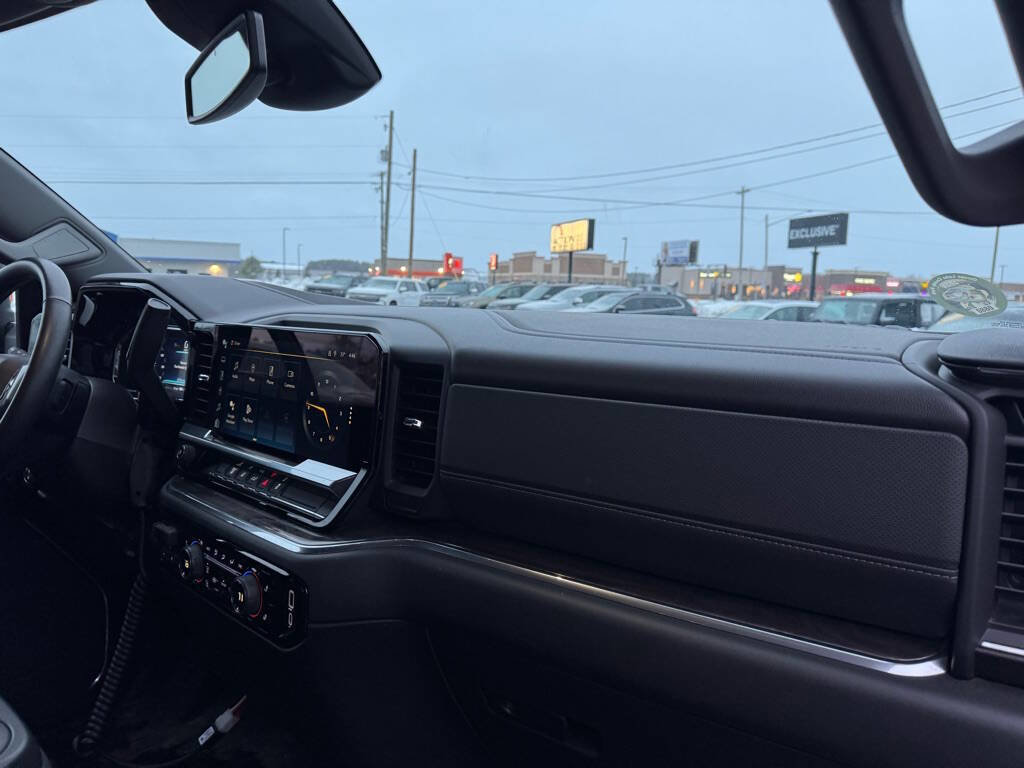 Used 2024 Chevrolet Silverado 2500 LTZ image 43