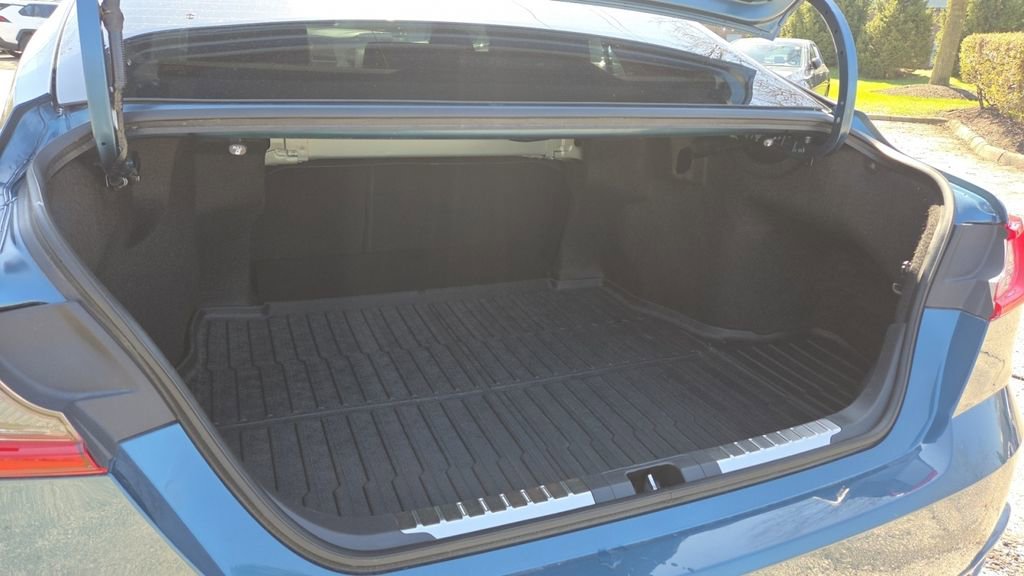 Used 2025 Toyota Camry XSE image 27