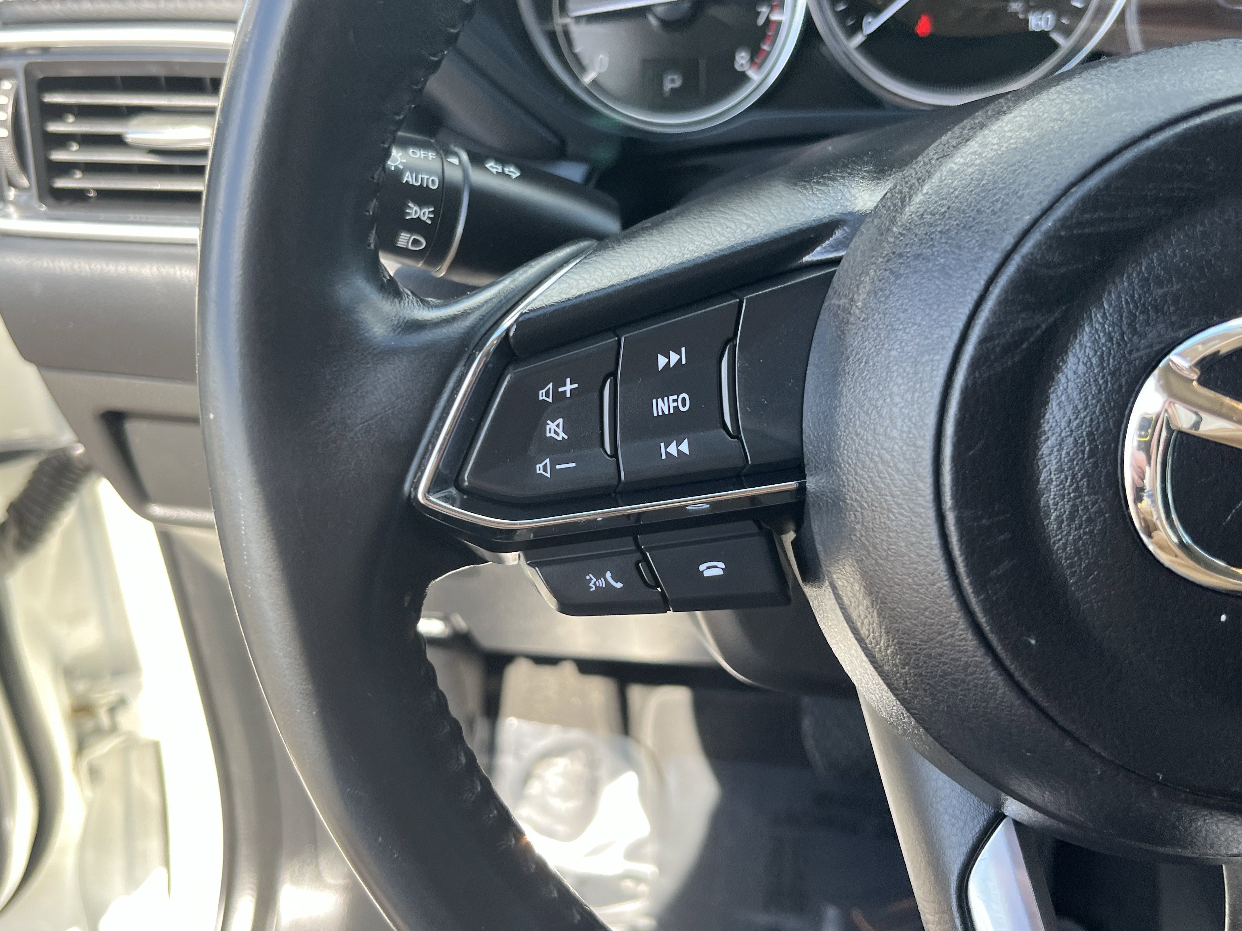 Used 2021 MAZDA CX-5 Touring image 19