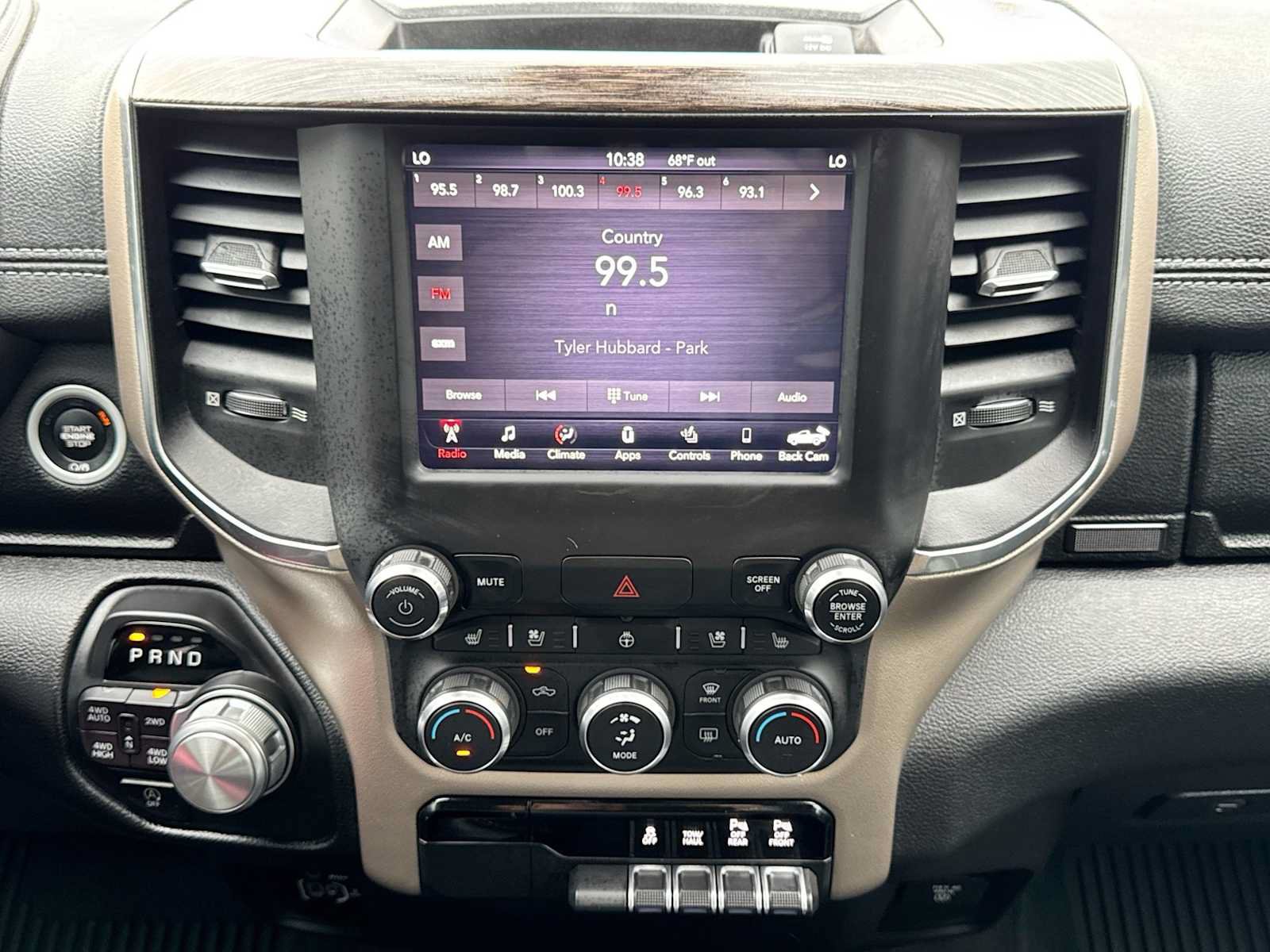 Used 2019 RAM 1500 Laramie AWD/4WD image 26