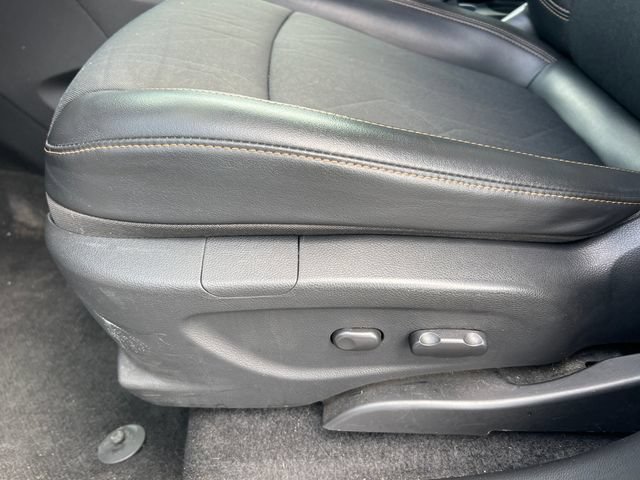 Used 2018 Chevrolet Trax LT w/ LT Convenience Package FWD image 9
