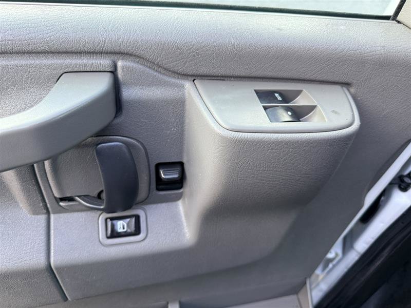 Used 2019 GMC Savana 2500 w/ Driver Convenience Package RWD image 19