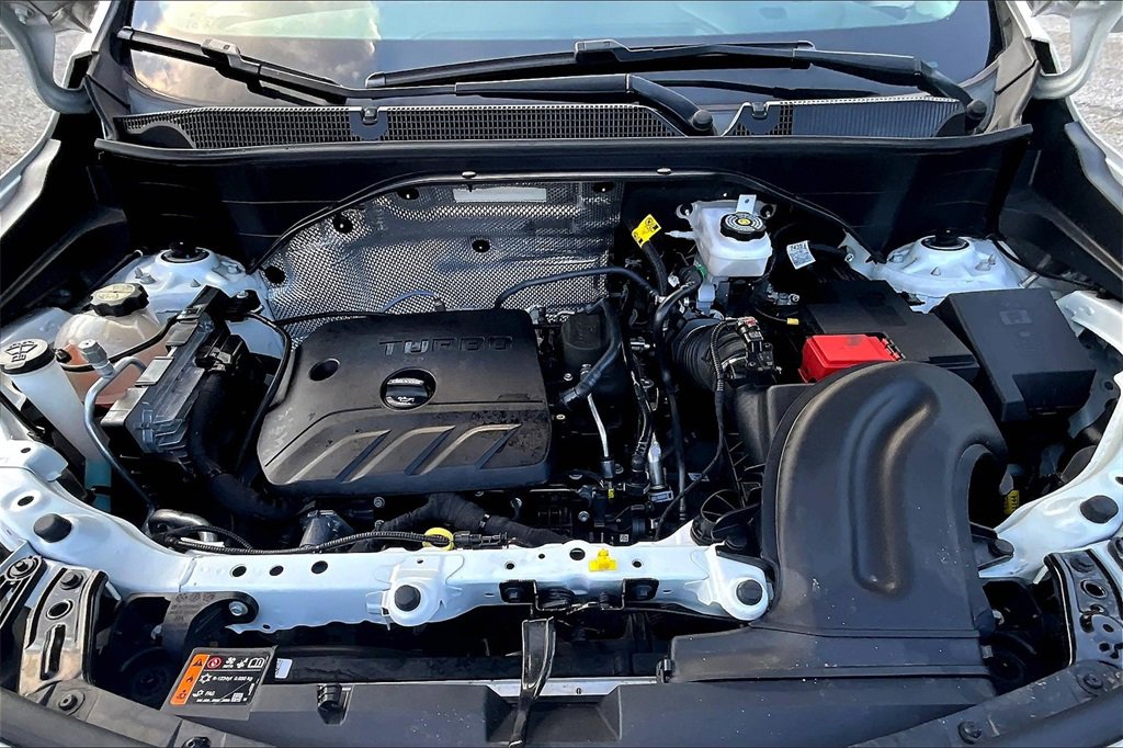 Certified 2022 Buick Encore GX Essence w/ Advanced Technology Package image 25