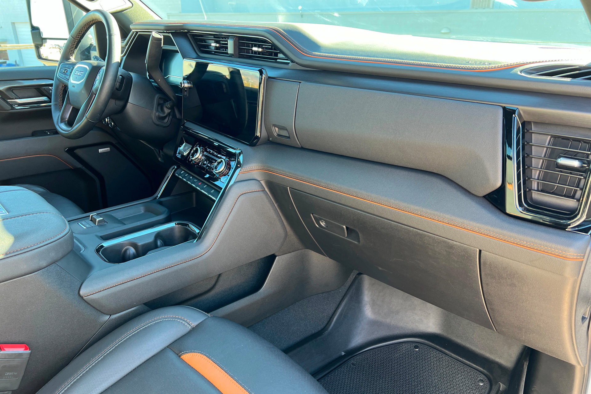 Certified 2025 GMC Sierra 2500 AT4 image 24