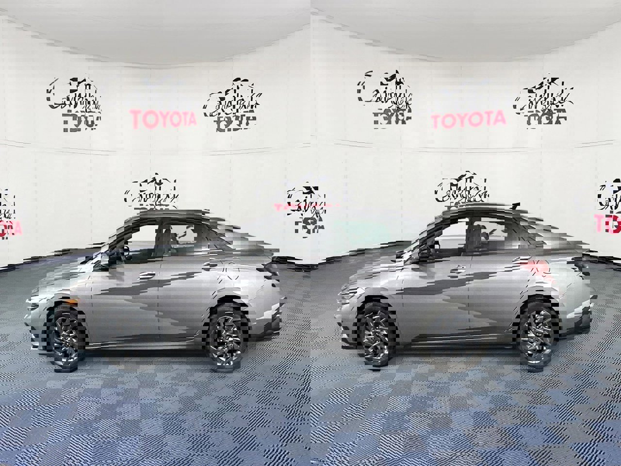 Used 2024 Hyundai Elantra SEL image 4