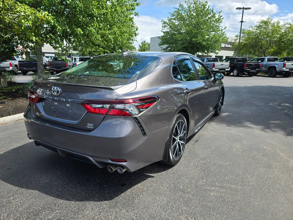 Used 2022 Toyota Camry SE w/ Cold Weather Package AWD/4WD image 7