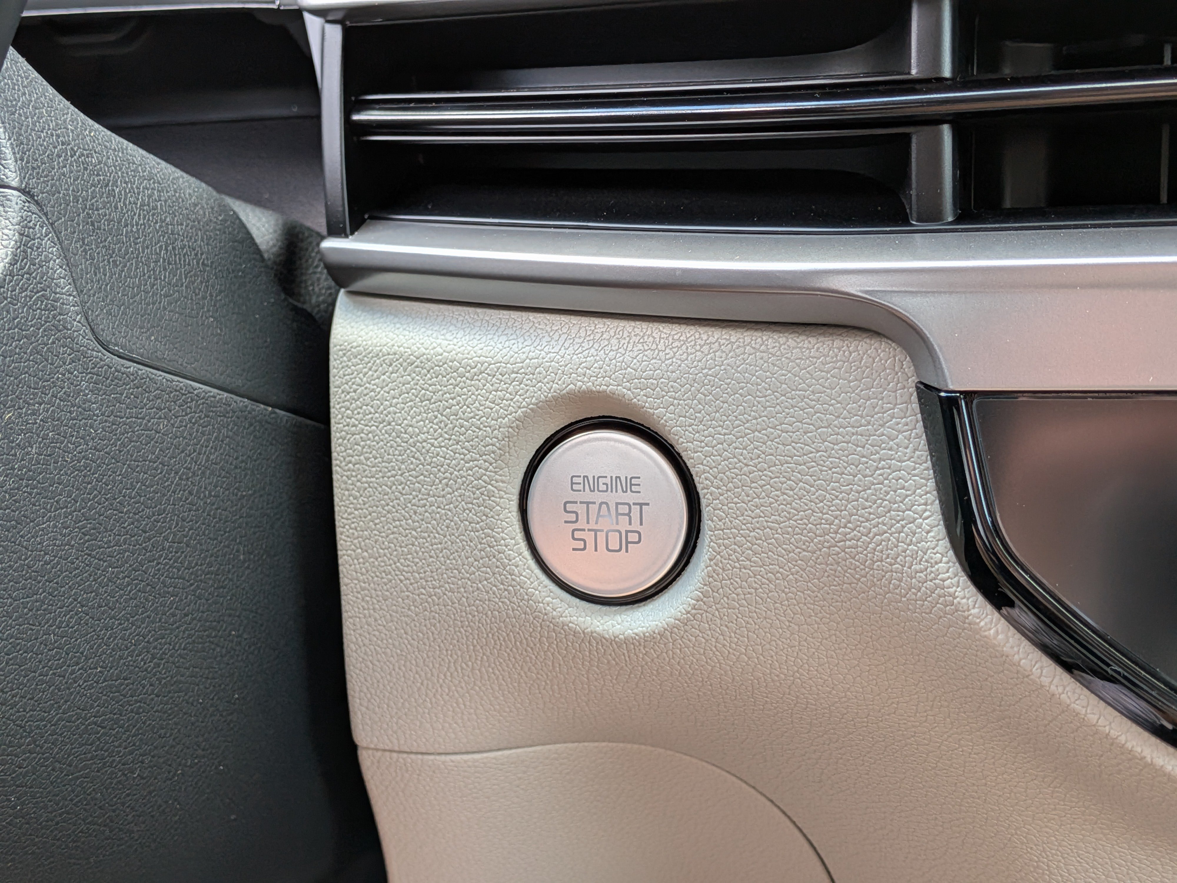 New 2026 Kia Sorento S FWD image 33